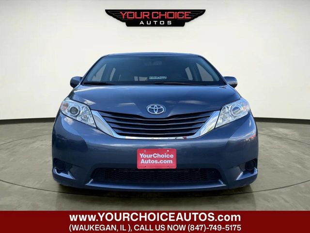2017 Toyota Sienna LE Automatic Access Seat FWD 7-Passenger - 23043551 - 7