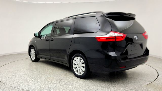 2017 Toyota Sienna LE AWD 7-Seater - 23005668 - 6