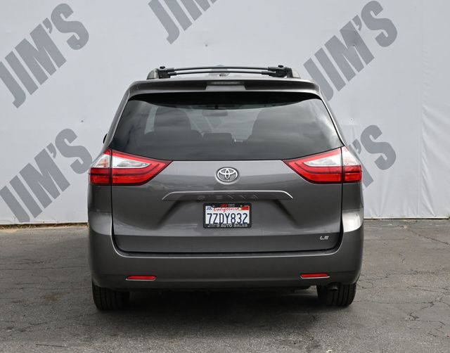 2017 Toyota Sienna LE FWD 8-Passenger - 23034892 - 4