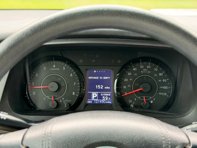 2017 Toyota Sienna LE Mobility FWD 7-Passenger Mobility - 23009391 - 29