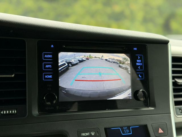 2017 Toyota Sienna LE Mobility FWD 7-Passenger Mobility - 23009391 - 30