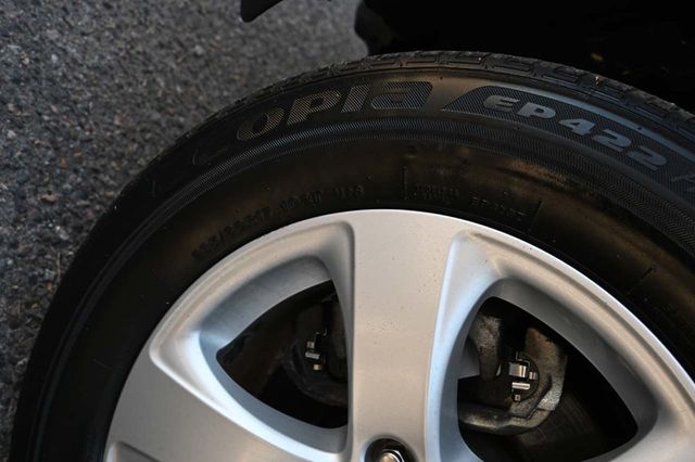 2017 Toyota Sienna LE Mobility FWD 7-Passenger Mobility - 22946979 - 11