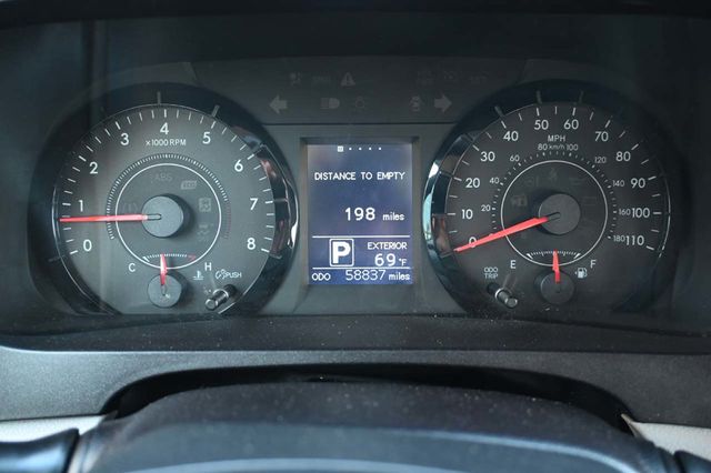 2017 Toyota Sienna LE Mobility FWD 7-Passenger Mobility - 22946979 - 39