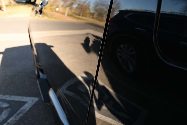 2017 Toyota Sienna LE Mobility FWD 7-Passenger Mobility - 22946979 - 42