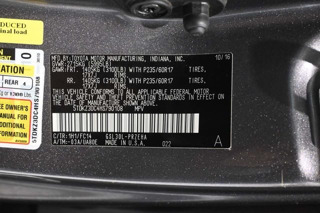 2017 Toyota Sienna LE Mobility FWD 7-Passenger Mobility - 23074280 - 32