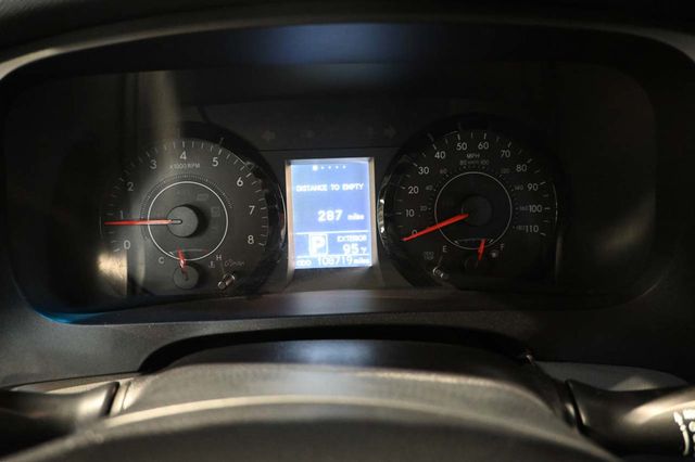 2017 Toyota Sienna LE Mobility FWD 7-Passenger Mobility - 23074280 - 35
