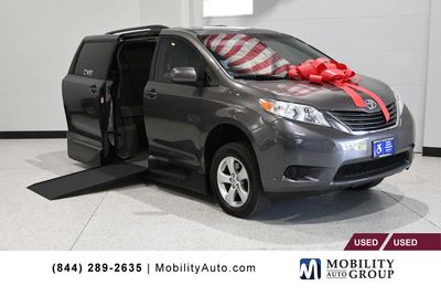 2017 Toyota Sienna - 5TDKZ3DC1HS824988