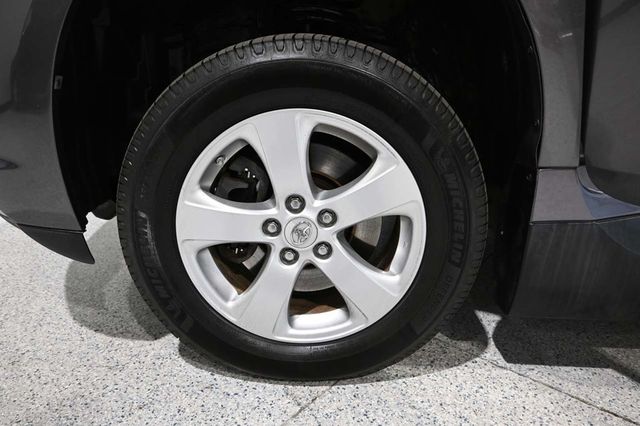 2017 Toyota Sienna LE Mobility FWD 7-Passenger Mobility - 23086384 - 11