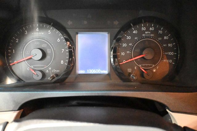 2017 Toyota Sienna LE Mobility FWD 7-Passenger Mobility - 23086384 - 33
