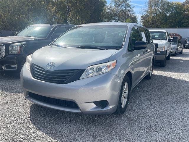 2017 Toyota Sienna L FWD 7-Passenger - 22165089 - 0