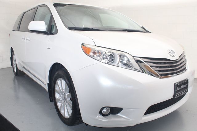 2017 Toyota Sienna Limited AWD 7-Passenger - 23024312 - 8