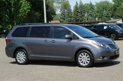 2017 Toyota Sienna - 5TDDZ3DC6HS149745