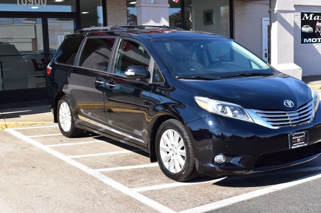 2017 Toyota Sienna Limited Premium FWD 7-Passenger - 22656901 - 8