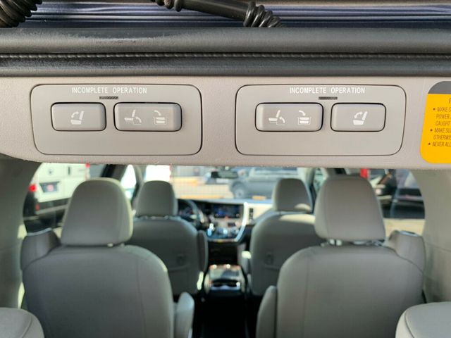 2017 Toyota Sienna Limited Premium FWD 7-Passenger 1-OWNER - 23050737 - 10