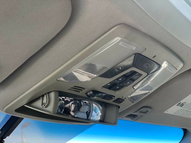 2017 Toyota Sienna Limited Premium FWD 7-Passenger 1-OWNER - 23050737 - 43