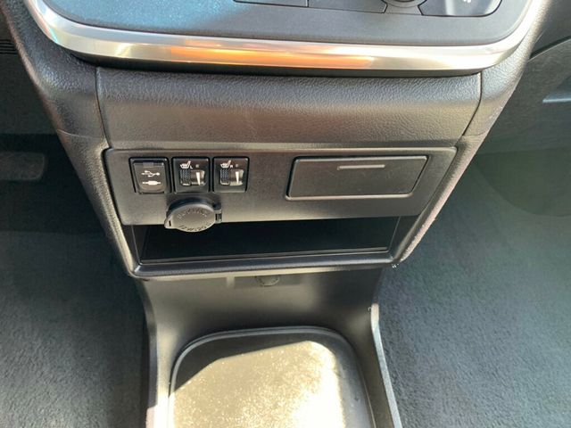 2017 Toyota Sienna Limited Premium FWD 7-Passenger 1-OWNER - 23050737 - 45