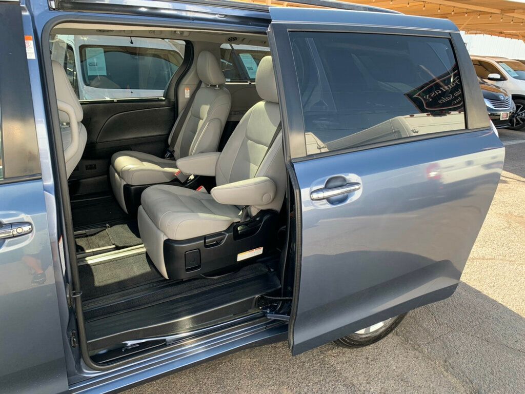 2017 Toyota Sienna Limited Premium FWD 7-Passenger 1-OWNER - 23050737 - 6