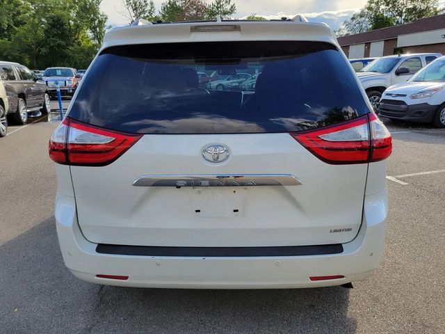 2017 Toyota Sienna Limited Premium Minivan 4D - 23031822 - 10