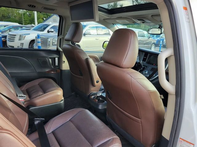 2017 Toyota Sienna Limited Premium Minivan 4D - 23031822 - 27