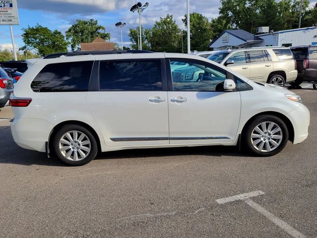 2017 Toyota Sienna Limited Premium Minivan 4D - 23031822 - 2