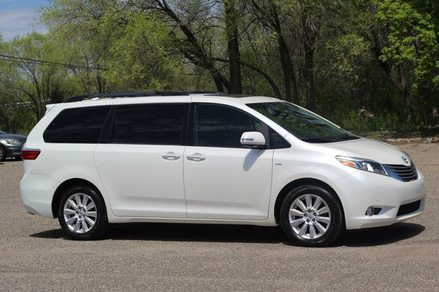2017 Toyota Sienna ONE OWNER AWD LIMITED PREMIUM W/ DVD, & NAVIGATION - 23020964 - 0