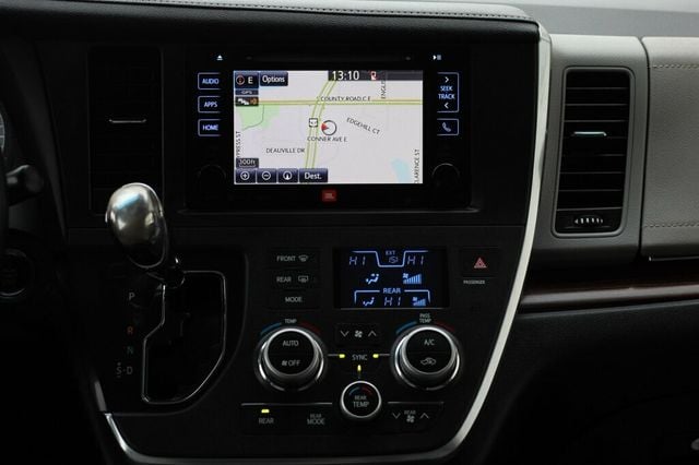 2017 Toyota Sienna ONE OWNER AWD LIMITED W/ NAVIGATION, LEATHER, MOONROOF - 22946127 - 13