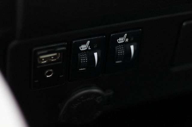 2017 Toyota Sienna ONE OWNER AWD LIMITED W/ NAVIGATION, LEATHER, MOONROOF - 22946127 - 16