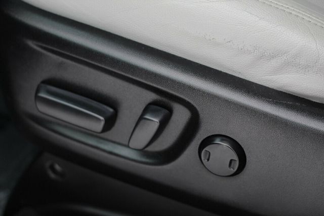 2017 Toyota Sienna ONE OWNER AWD LIMITED W/ NAVIGATION, LEATHER, MOONROOF - 22946127 - 27