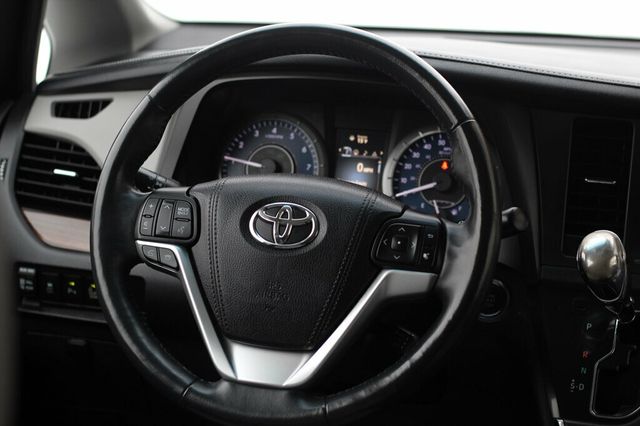 2017 Toyota Sienna ONE OWNER AWD LIMITED W/ NAVIGATION, LEATHER, MOONROOF - 22946127 - 31