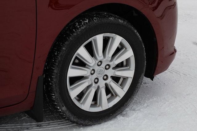 2017 Toyota Sienna ONE OWNER AWD LIMITED W/ NAVIGATION, LEATHER, MOONROOF - 22946127 - 38