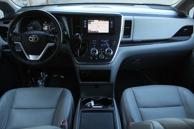 2017 Toyota Sienna ONE OWNER AWD XLE W/ NAVIGATION MOONROOF LEATHER - 22927142 - 12