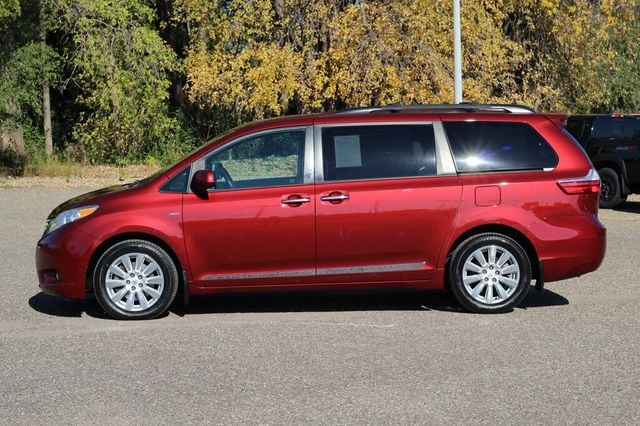 2017 Toyota Sienna ONE OWNER AWD XLE W/ NAVIGATION MOONROOF LEATHER - 22927142 - 17