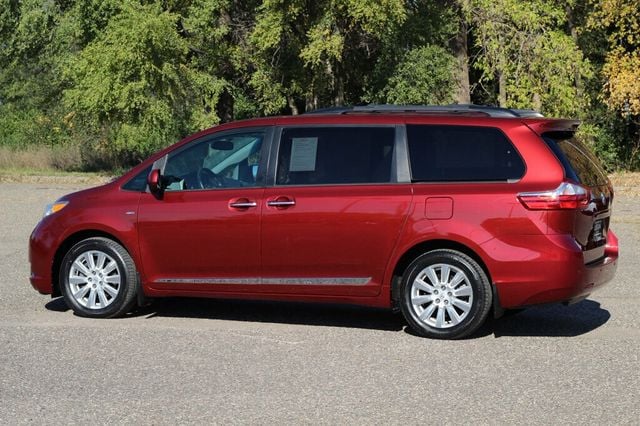 2017 Toyota Sienna ONE OWNER AWD XLE W/ NAVIGATION MOONROOF LEATHER - 22927142 - 18