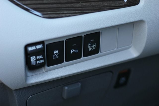 2017 Toyota Sienna ONE OWNER AWD XLE W/ NAVIGATION MOONROOF LEATHER - 22927142 - 21