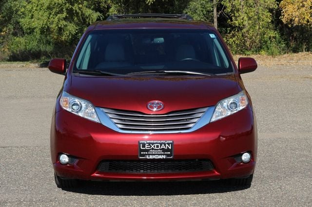 2017 Toyota Sienna ONE OWNER AWD XLE W/ NAVIGATION MOONROOF LEATHER - 22927142 - 3
