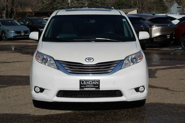 2017 Toyota Sienna ONE OWNER XLE 8 PASSENGER W/ LEATHER, MOONROOF - 22980377 - 3