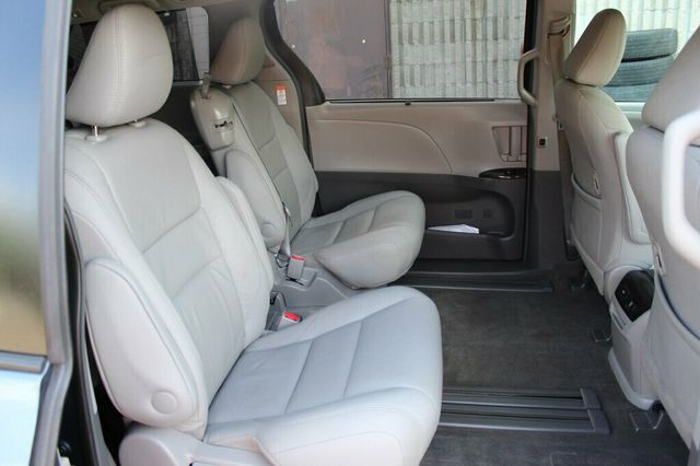 2017 Toyota Sienna ONE OWNER  XLE PREMIUM W/ NAVIGATION, DVD,LEATHER, MOONROOF - 23018364 - 10