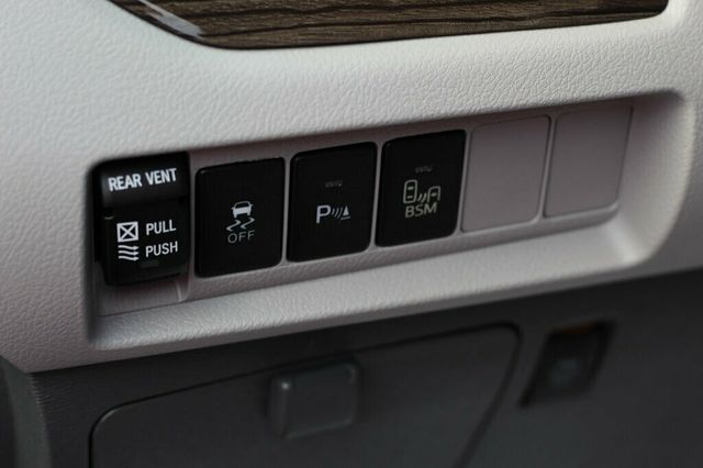 2017 Toyota Sienna ONE OWNER  XLE PREMIUM W/ NAVIGATION, DVD,LEATHER, MOONROOF - 23018364 - 22