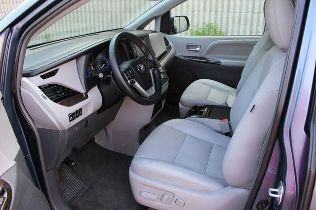 2017 Toyota Sienna ONE OWNER  XLE PREMIUM W/ NAVIGATION, DVD,LEATHER, MOONROOF - 23018364 - 25