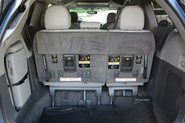 2017 Toyota Sienna ONE OWNER  XLE PREMIUM W/ NAVIGATION, DVD,LEATHER, MOONROOF - 23018364 - 35