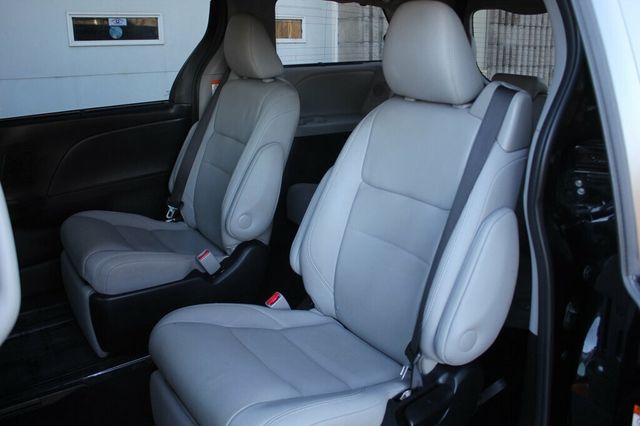 2017 Toyota Sienna ON SALE..LIMITED W/ LEATHER MOONROOF - 22927158 - 27