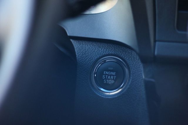 2017 Toyota Sienna ON SALE..LIMITED W/ LEATHER MOONROOF - 22927158 - 30