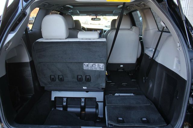 2017 Toyota Sienna ON SALE..LIMITED W/ LEATHER MOONROOF - 22927158 - 34