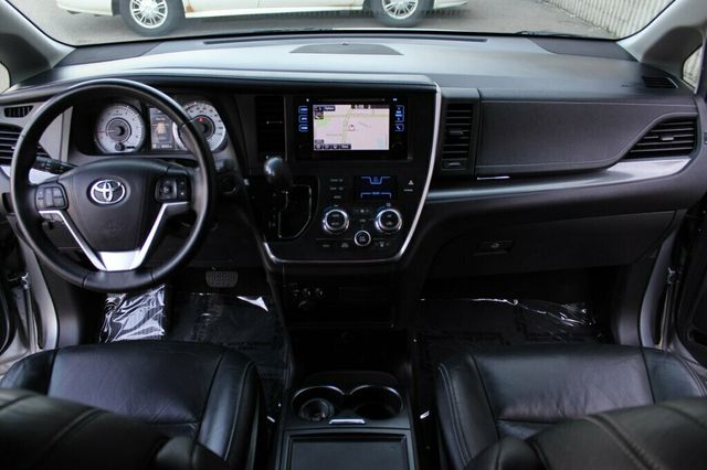 2017 Toyota Sienna SE 8 PASSENGER W/, NAVIGATION  - 23014233 - 12