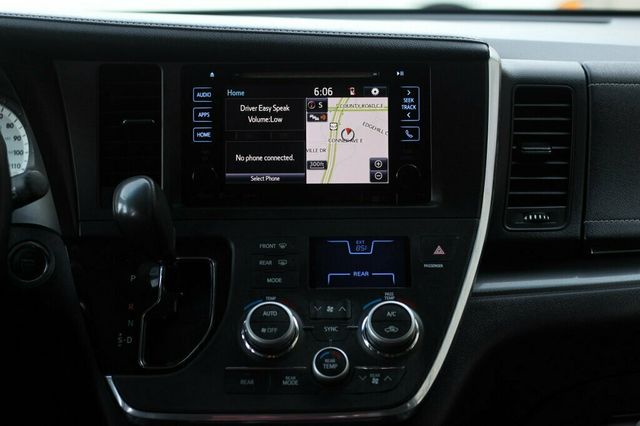 2017 Toyota Sienna SE 8 PASSENGER W/, NAVIGATION  - 23014233 - 13