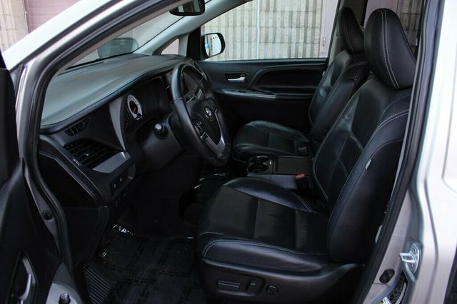 2017 Toyota Sienna SE 8 PASSENGER W/, NAVIGATION  - 23014233 - 22