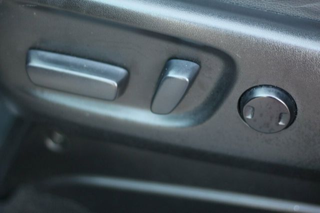 2017 Toyota Sienna SE 8 PASSENGER W/, NAVIGATION  - 23014233 - 25