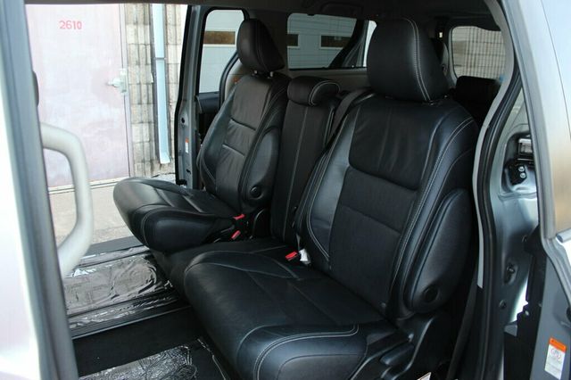 2017 Toyota Sienna SE 8 PASSENGER W/, NAVIGATION  - 23014233 - 27