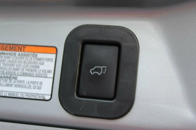 2017 Toyota Sienna SE 8 PASSENGER W/, NAVIGATION  - 23014233 - 32