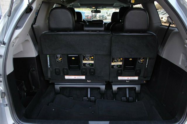 2017 Toyota Sienna SE 8 PASSENGER W/, NAVIGATION  - 23014233 - 33